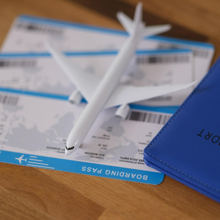 Pemesanan Tiket Pesawat (Dalam & Luar Negeri)